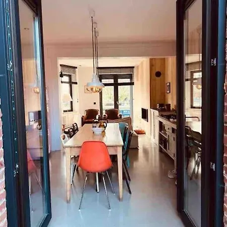 Chez Clara, Au Bord De La Lesse * Han-sur-Lesse